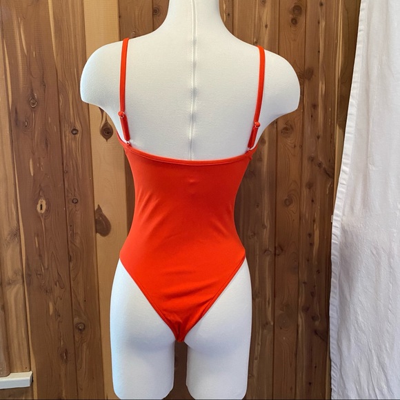 KHASSANI one piece - Picture 3 of 4